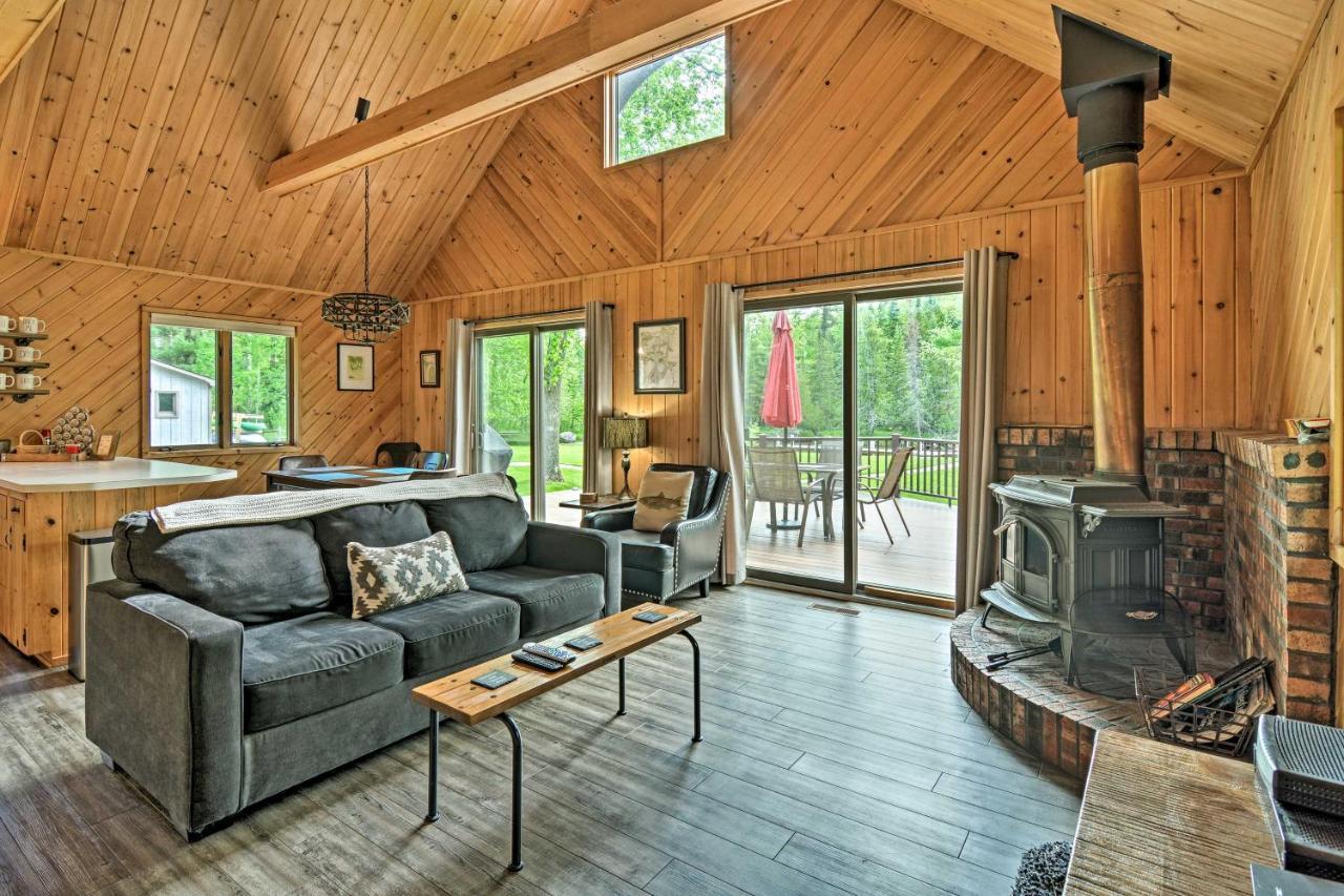 Riverfront Traverse City Cabin Fish, Kayak And Tube Zewnętrze zdjęcie