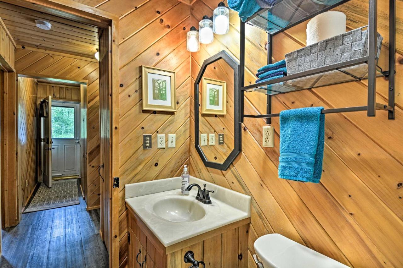 Riverfront Traverse City Cabin Fish, Kayak And Tube Zewnętrze zdjęcie