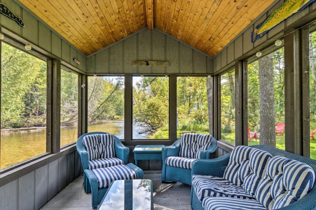 Riverfront Traverse City Cabin Fish, Kayak And Tube Zewnętrze zdjęcie